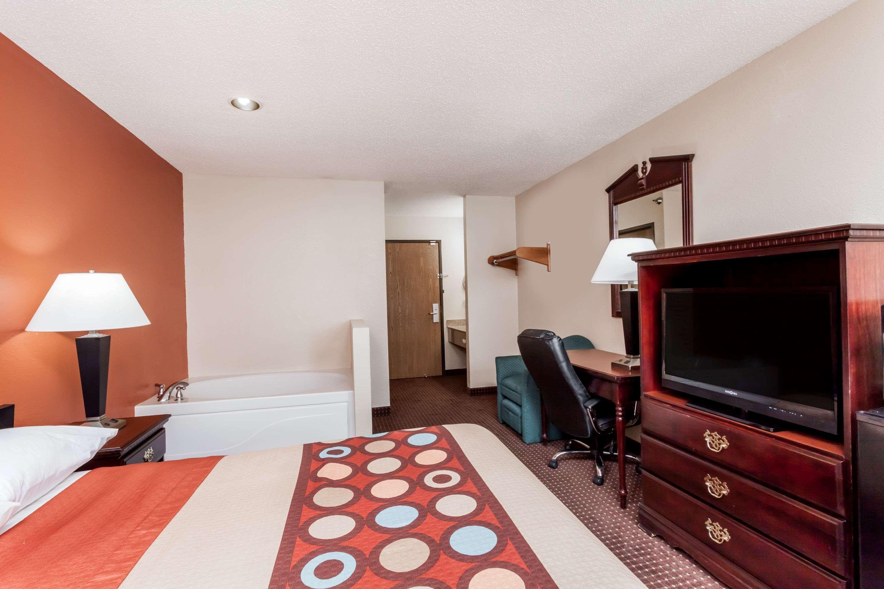 Hotel Super 8 By Wyndham Harrisburg Extérieur photo