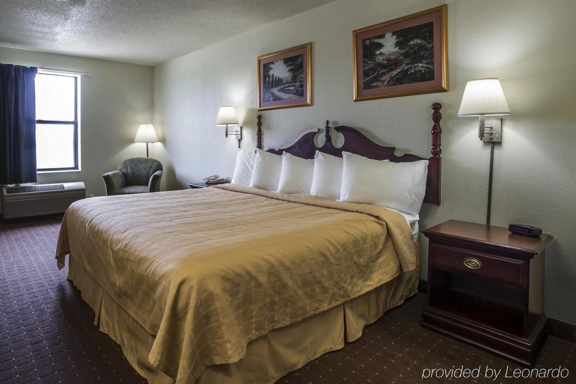 Hotel Super 8 By Wyndham Harrisburg Extérieur photo